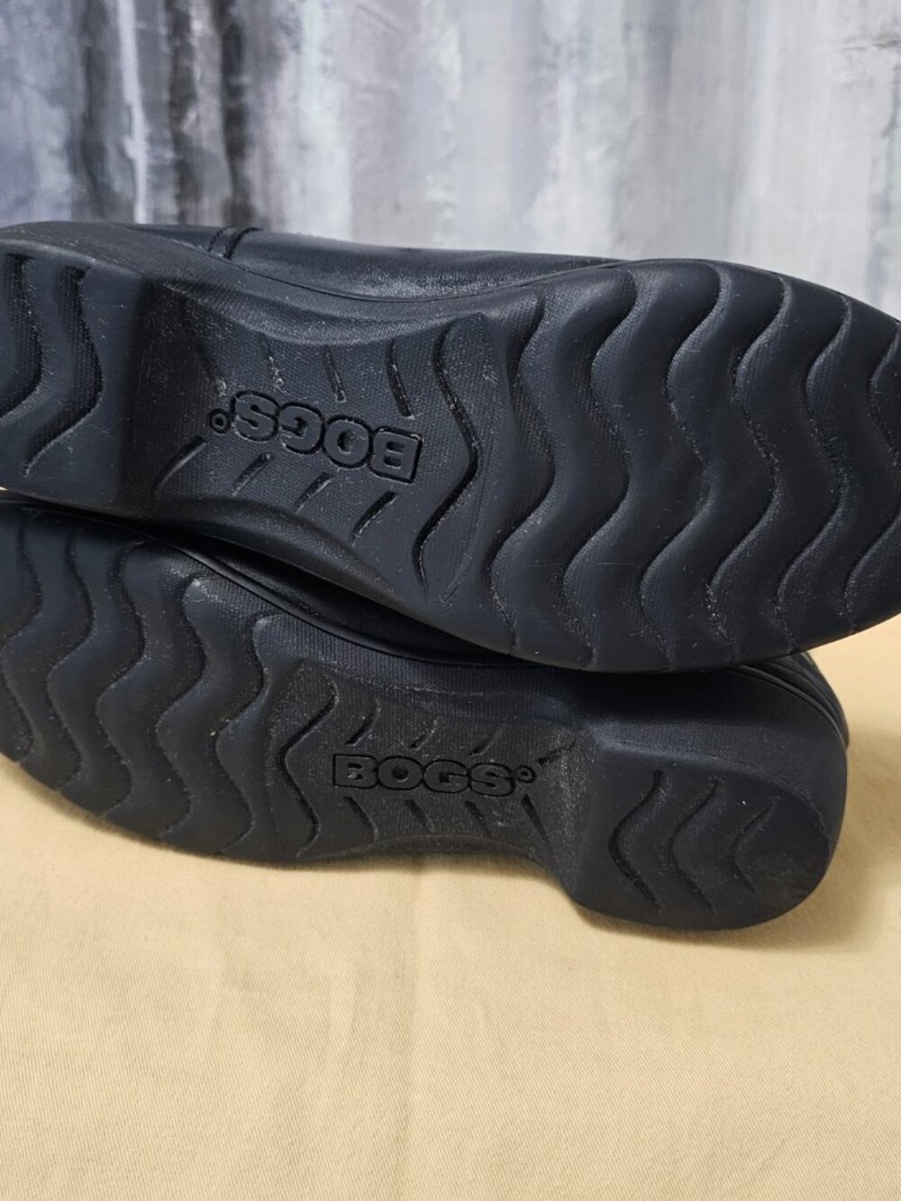 Bogs Cassie Low Black Leather Ankle Slip-on Boots Women's- Size 10 - Picture 6 of 7